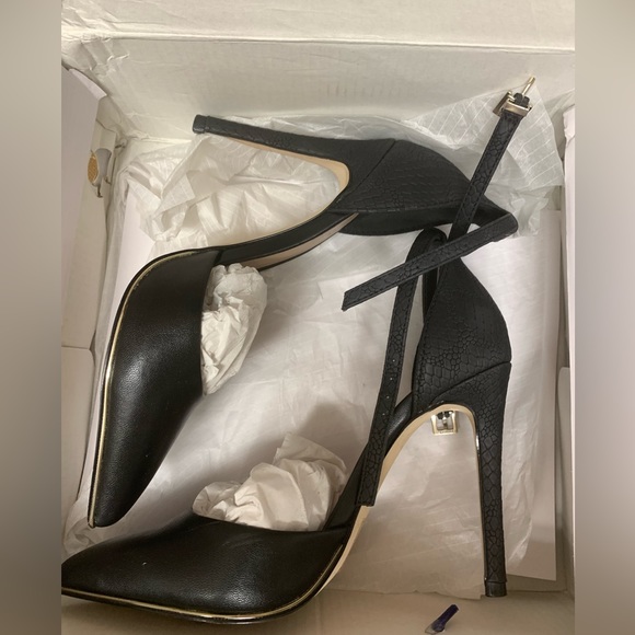 Call it spring strapped high heels: size 6 US - Picture 1 of 6